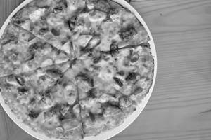 Ultimate Chicken Pizza