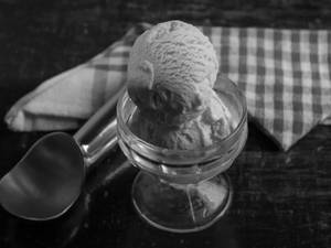 Strawberry Ice cream (450 ml)