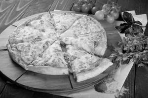 Safari Regular Pizza