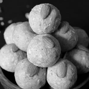 Atta Laddu [500 Grams]