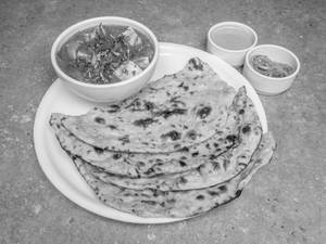 Kadhai Paneer + 4 Butter Roti