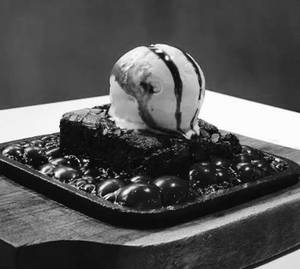 Brownie With Ice Cream