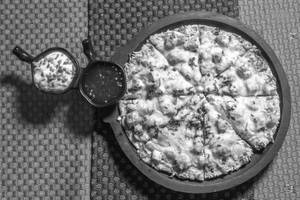 Paneer Tikka Naanza