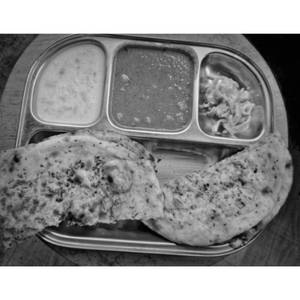 Amritsari Aloo Kulcha