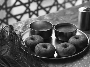 Medu Vada (4 Pcs)