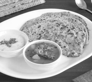 Meethi Paratha(3 Pcs ) With Aloo Curry