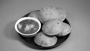 Puri with sabzi 4pcs