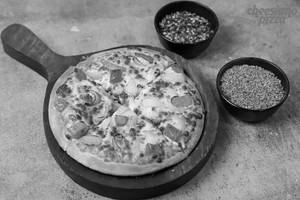 Onion & Tomato Pizza