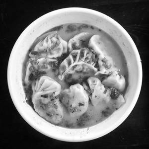 Peri Peri Paneer Jhol Momos