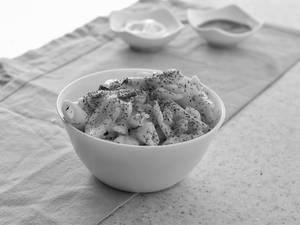 White creamy sauce pasta      