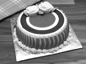 Strawberry Cake (1/2 Kg)