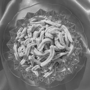 Besan Gatia (250 gms)