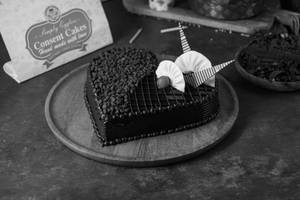 Choco Chips Heart Shape Cake