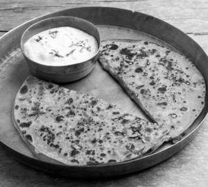 Aloo Paratha (2 Pcs)