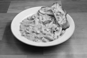 Veg Creamy Pesto Pasta