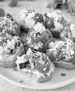 Roasted Pimento And Apple Bruschetta
