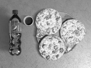 3 Pizza + 750 ml Cold drink Combo