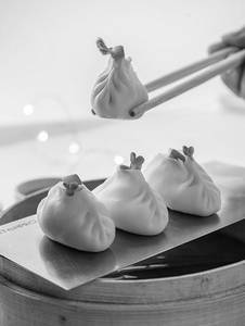 Water Chestnut And Corn Dimsums (6 Pieces)
