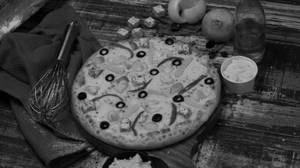 Cheesy Macaroni Veg Pizza