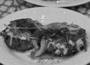 Aloo Tikki with dahi chutney