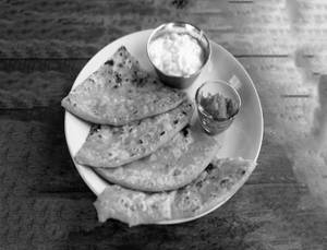 Aloo Paratha And Pickle