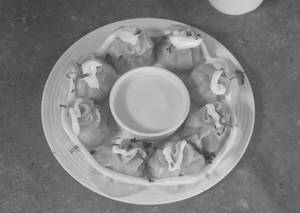 Veg Cheese Burst Momo [8 Pieces]