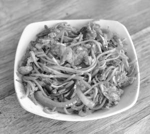 Schezwan Chicken Noodles