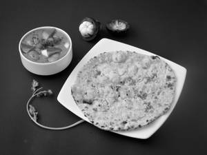 Kulcha (2 Pcs) + Kadai Chicken (250 Ml)