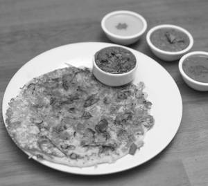 ONION UTTAPAM