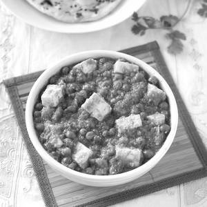 Mattar Paneer