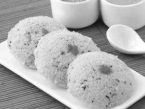 Rava Idli [2 Idlis]