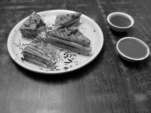 Veg & Cheese Grilled Sandwich