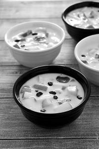 Custard Fruit Cup