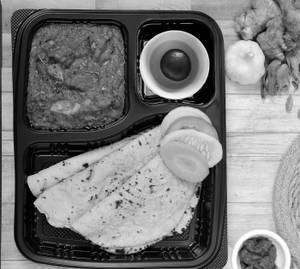 Chicken Butter Masala Roti Thali
