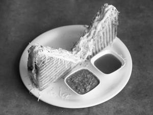 Cheesy Houseful Grill Sandwich [Serves: 2]