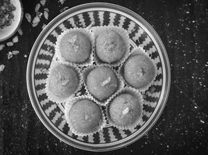 Motichur Laddu (desi Ghee) 250g