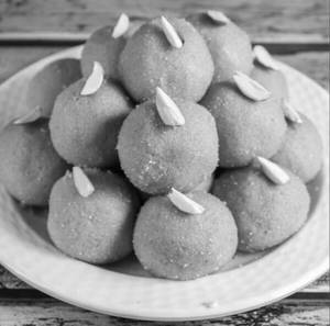 Besan Ladoo
