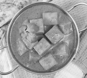 Shahi Paneer (Delhi Style)