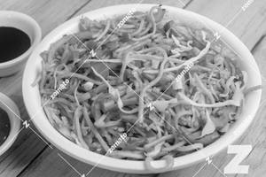 Veg Hakka Noodles