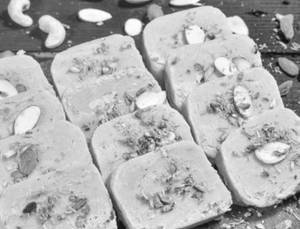 Kaju Patisa (Desi Ghee)
