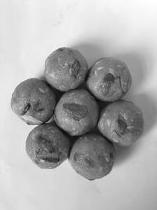 Besan Ladoo Special (Desi Ghee) (With Dry Fruits)