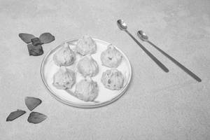 Shahi Gulab Modak