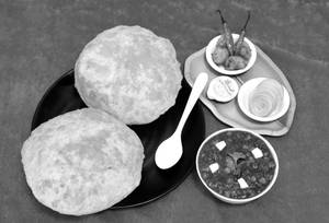 Chole Bhature(Plate) (Breakfast Spcl)