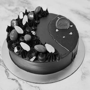 Almond Love Cake (530 Gm)