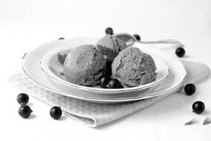 Blackcurrant ice cream