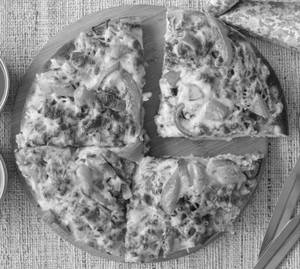 Onion Capsicum Pizza