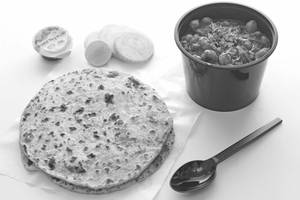 Chole Kulche                                   