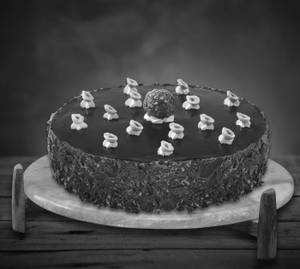 Hazelnut Rocher Icecream Cake 1 Ltr