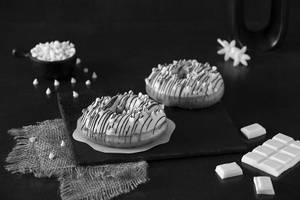 White Chocolate Dip Donut(1 Pc)