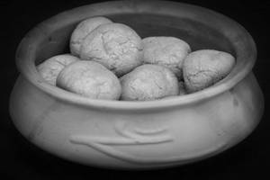 Nolen Gur Rasogolla [6Pcs]